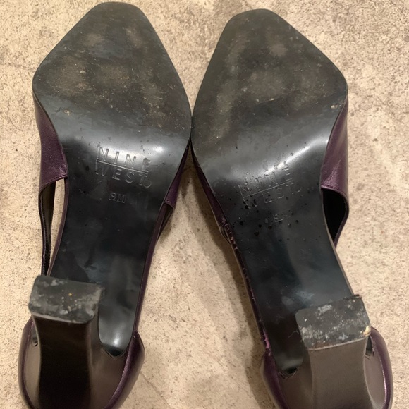 Pearlized Purple Nine West Heeled Pumps - Picture 7 of 8